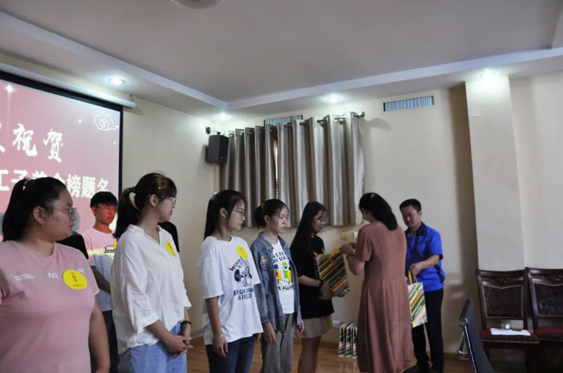 熱烈祝賀信川機(jī)械職工子弟金榜題名！